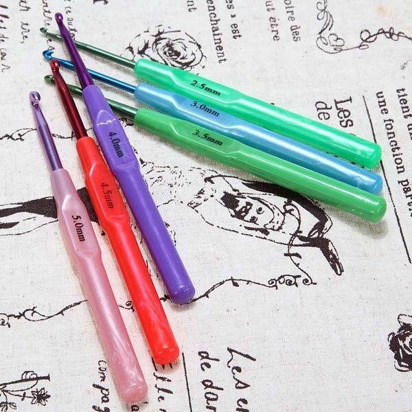 6 Sizes Aluminum Plastic Handle Crochet Hooks Knitting Yarn Needles Set 2.5-5mm