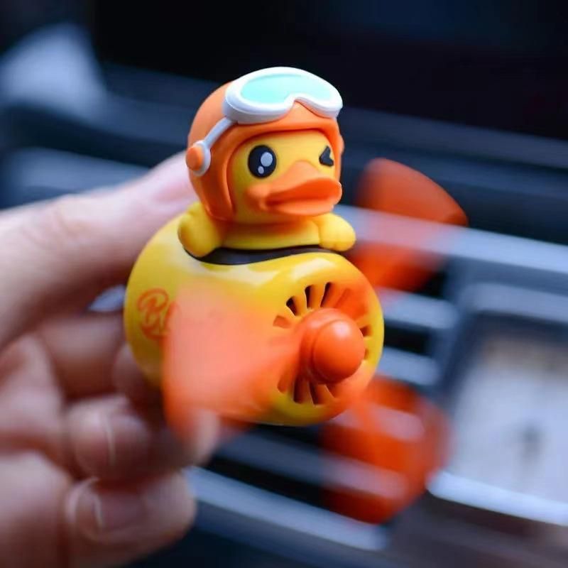 helloKitty car aromatherapy car decoration cute little yellow duck car Harco bear car air outlet decoration B.duck little yellow duck