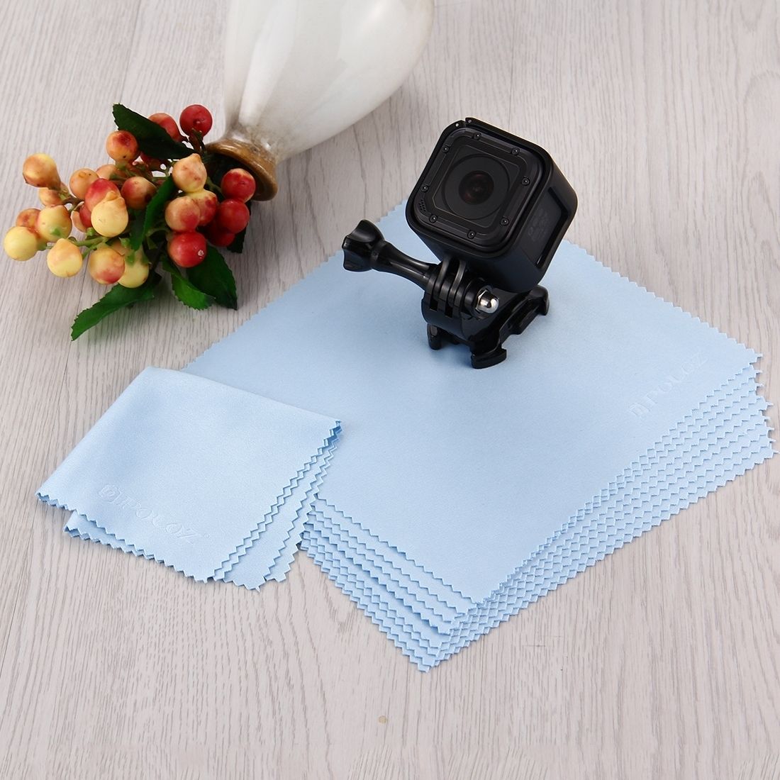 50 PCS PULUZ Soft Cleaning Cloth For GoPro HERO5 /4 Session /4 /3+ /3 /2 /1 LCD Screen, Tablet PC / Mobile Phone Screen, TV Screen, Glasses, Mirror, Monitor,  Camera Lens