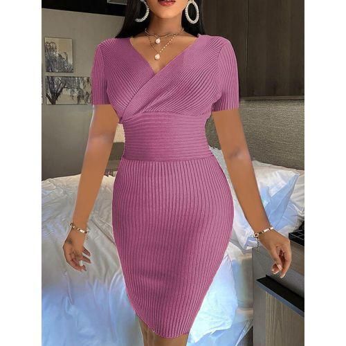 Women's Plus-size Sexy V-neck Dress - Pink