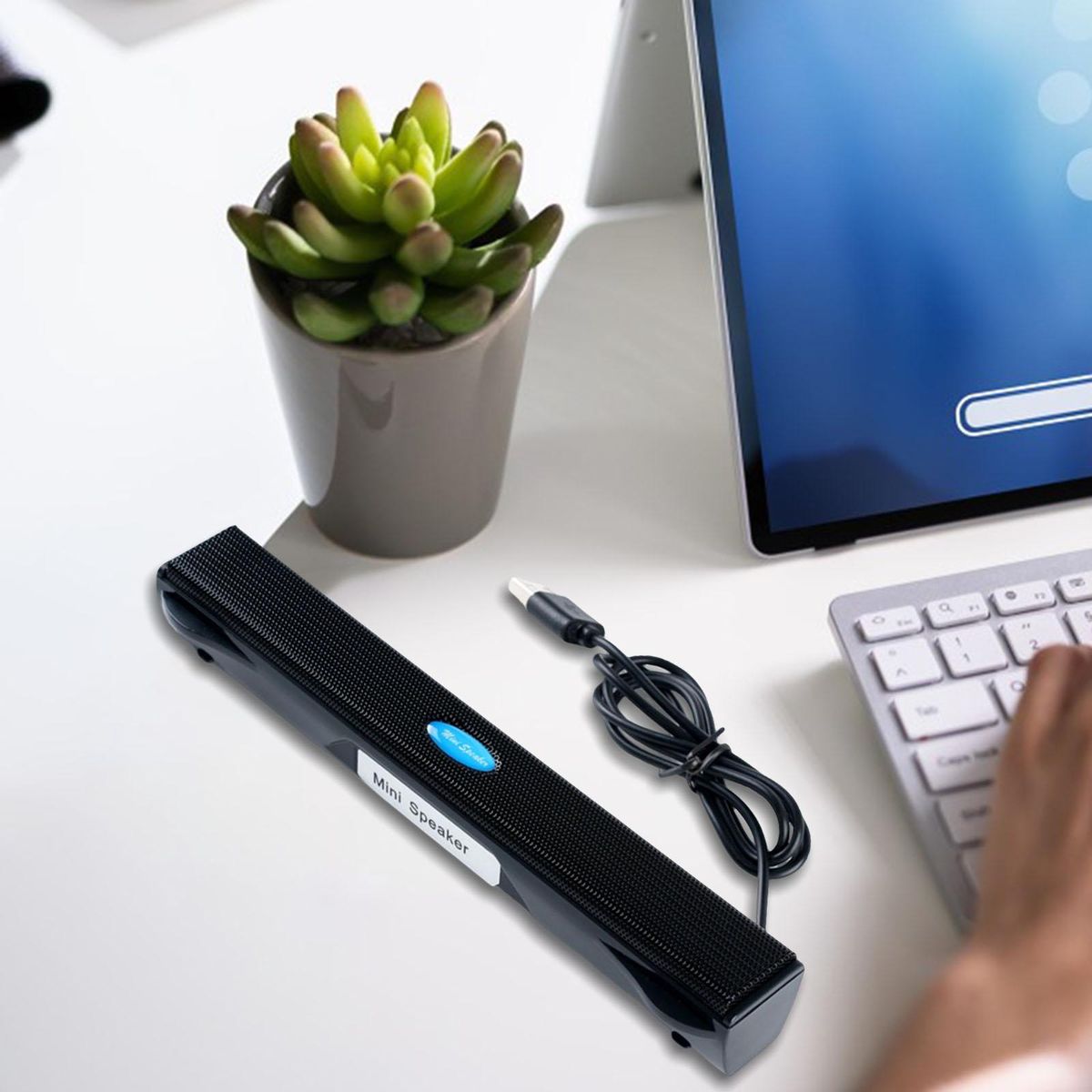 Clip On USB Powered Computer Speaker Soundbar Mini For PC Laptop Black