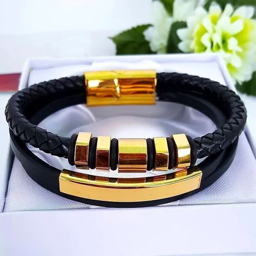 Top-Notch Exclusively Sophisticated Classic Men Wrist Watch + Sophisticated Bracelet