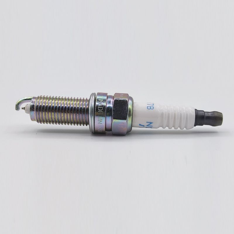 4pcs/lot 18846-11070 SILZKR7B11 Iridium Spark Plugs For Hyundai Elantra IX35 Sonata 8 1884611070 SILZKR7B-11 18846 11070