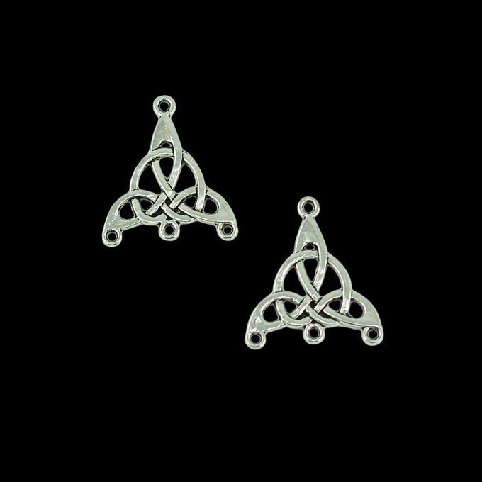 30Pcs Tibetan Silver Triangle Celtic Knot Charm Pendant Connectors DIY