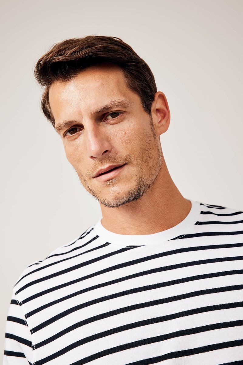 Man Smart Casual Regular Fit Crew Neck Short Sleeve Knitted T-Shirt - Indigo