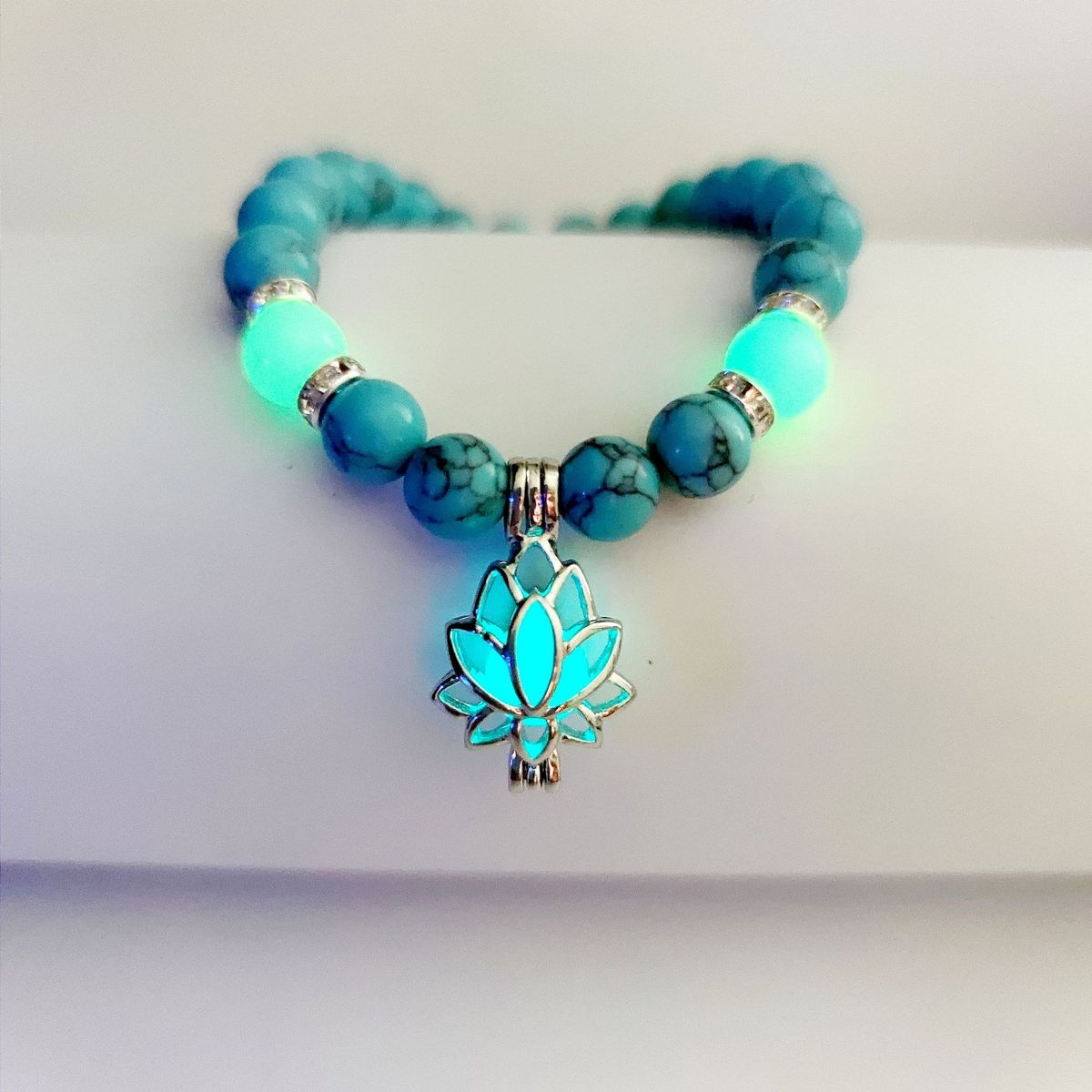 2Pcs/Set Couple Luminous Lotus Flower Bracelets