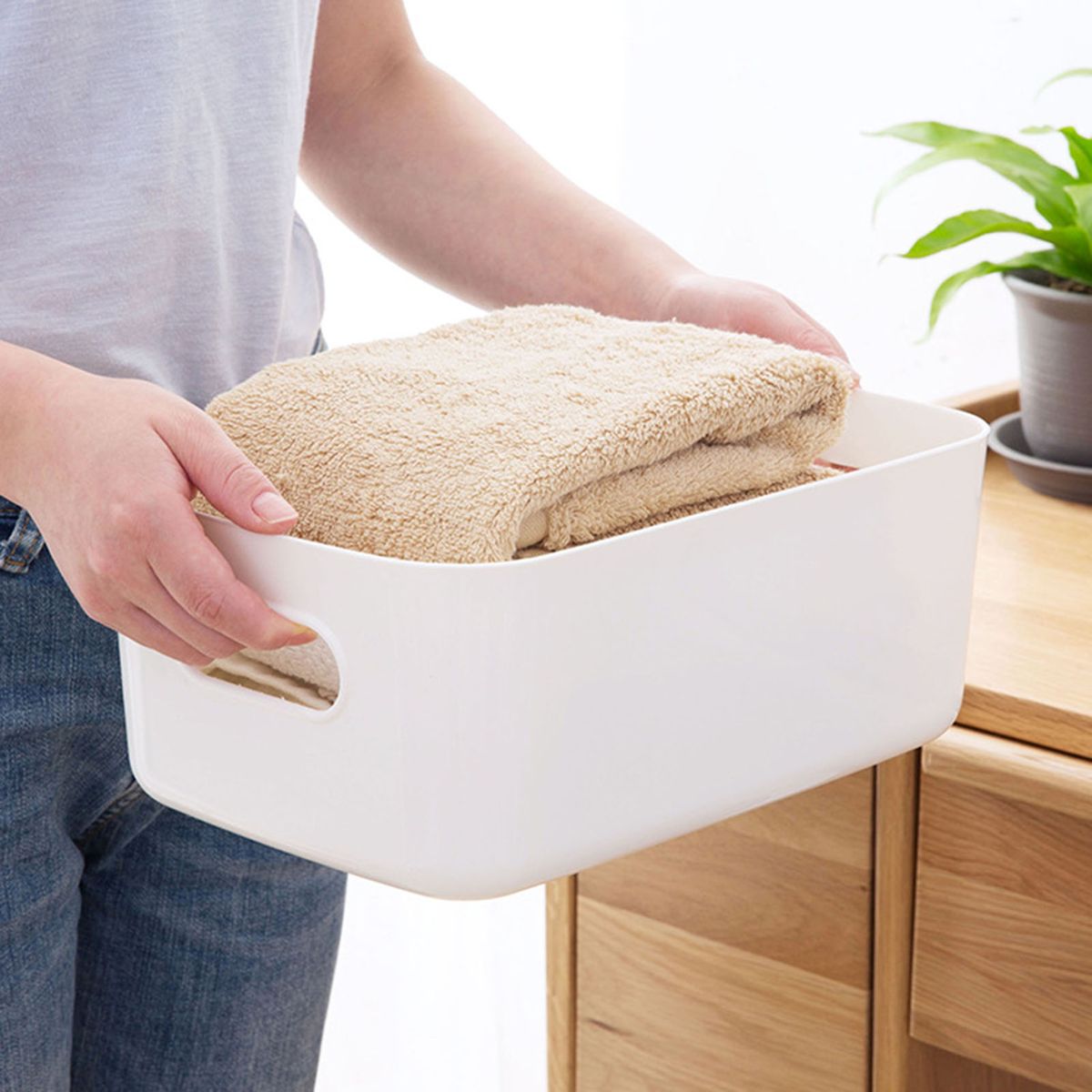 Storage Basket Solid Color Space-Saving Plastic Tissue-White