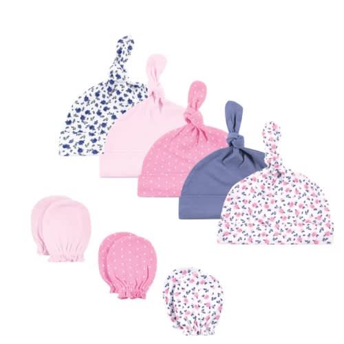5 Caps And 3 Scratch Mittens Sets