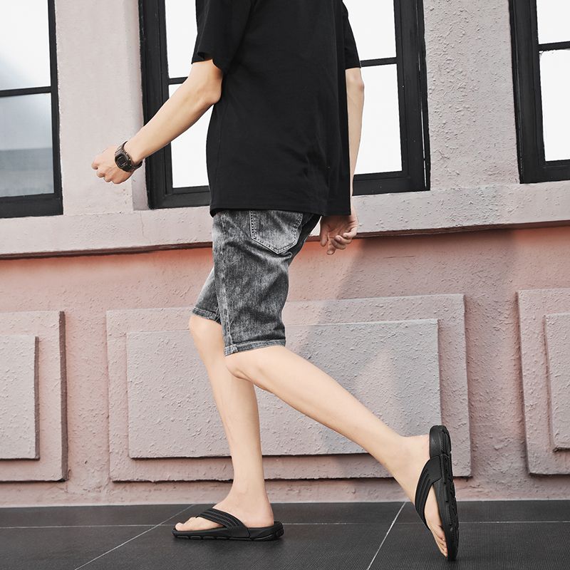 Ultra-Cool Shoes Men Sandals Black Flip Flops Summer Shoes Male All-Match Slippers Men Slides Outdoor Beach Shoes Casual Fashion High Quality Anti-Slip Bathroom Shoes Home Slippers
