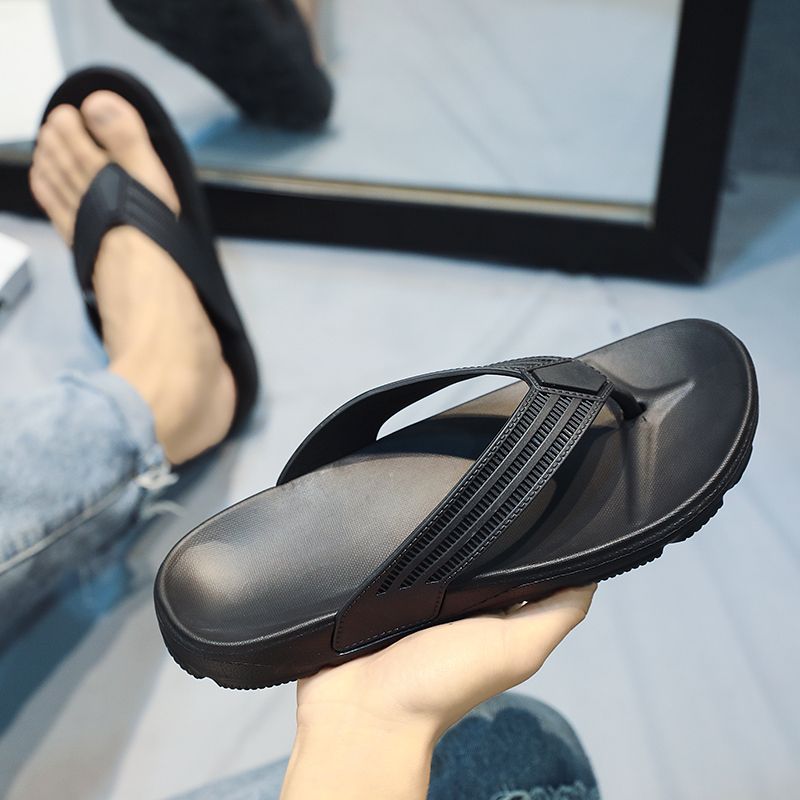 Ultra-Cool Shoes Men Sandals Black Flip Flops Summer Shoes Male All-Match Slippers Men Slides Outdoor Beach Shoes Casual Fashion High Quality Anti-Slip Bathroom Shoes Home Slippers