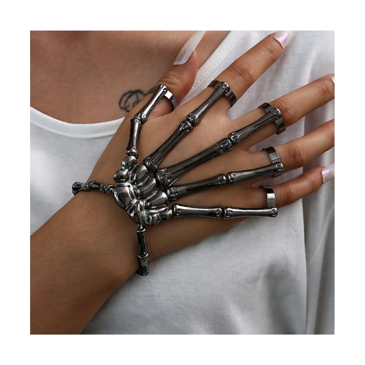 Fashion Personality Punk Skeleton Hand Bone Versatile -Finger Ring Bracelet Adjustable All-In-One Chain