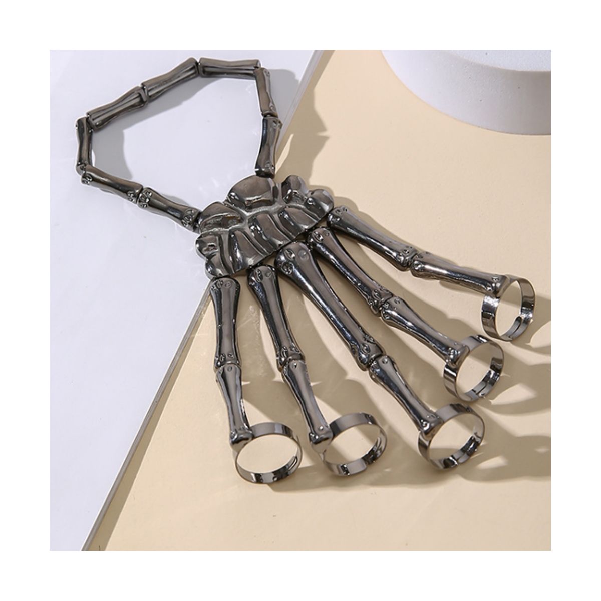 Fashion Personality Punk Skeleton Hand Bone Versatile -Finger Ring Bracelet Adjustable All-In-One Chain