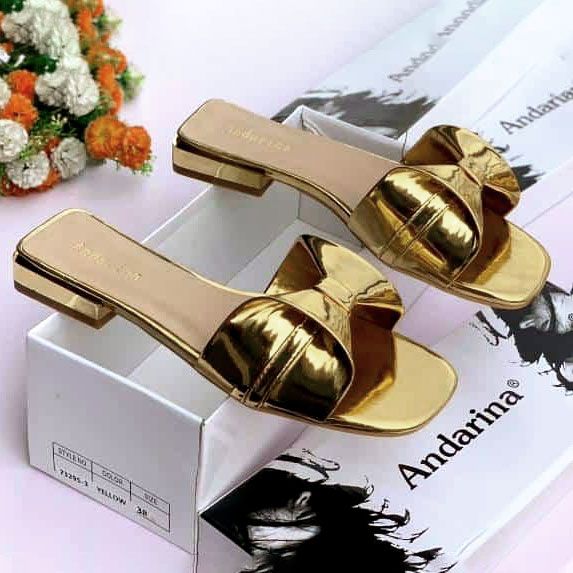 ANDARINA Quality Ladies Italian Shoes /Gold Colour