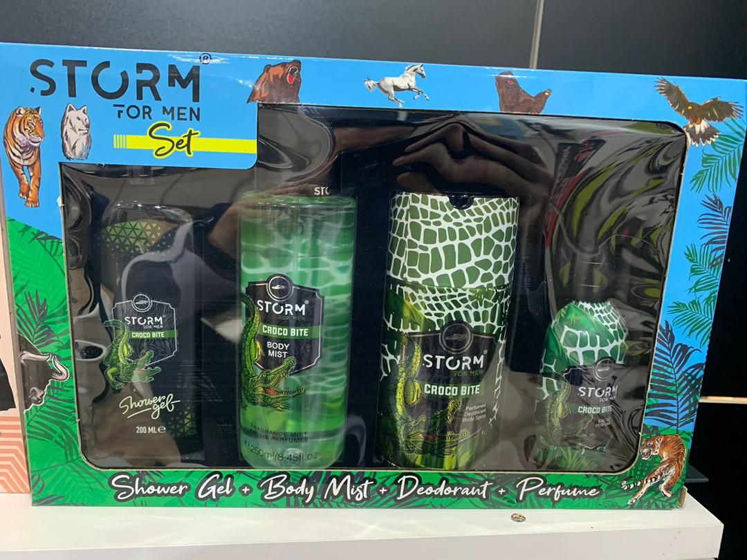 4 In 1 Male Pack: Bath Gel, Body Mist, Deodorant & Perfume^