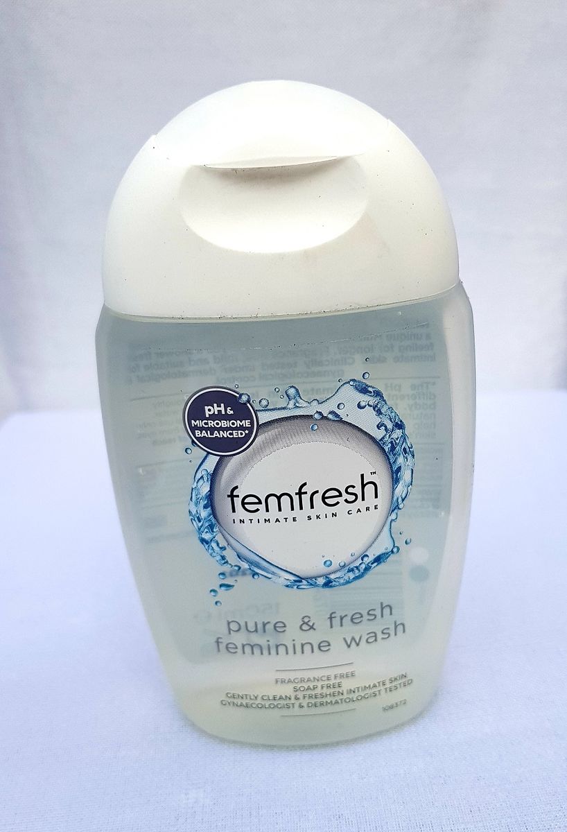 Femfresh Pure & Fresh Feminine Wash (150ml)