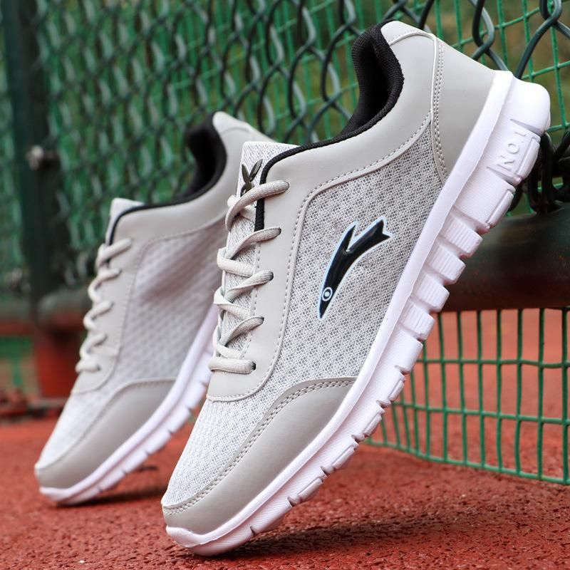 Summer mesh shoes large men's shoes breathable sports shoes students light running shoes deodorant