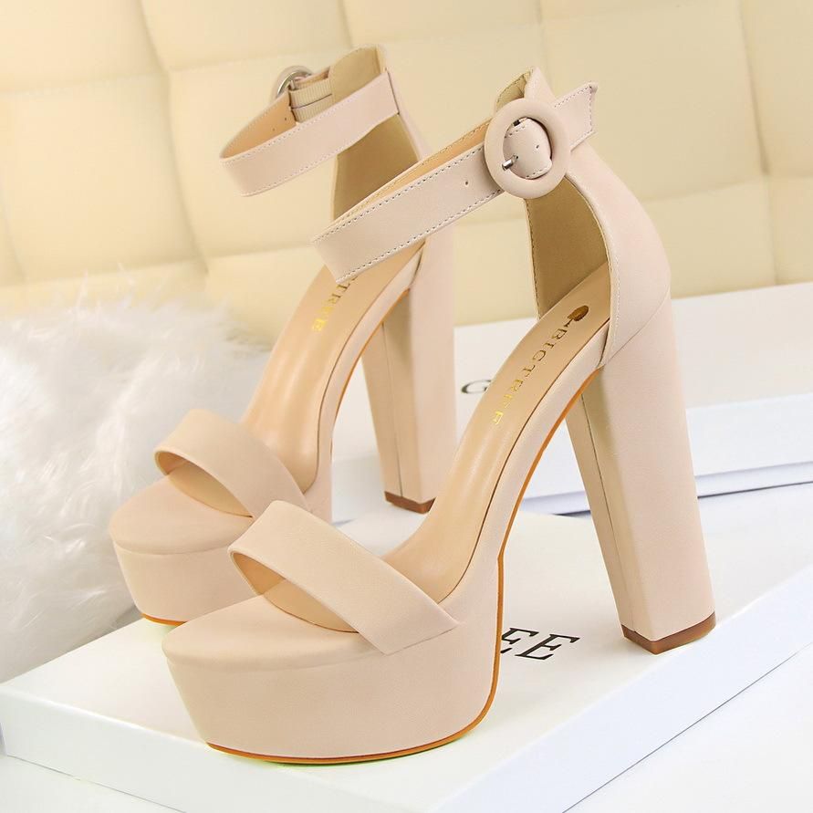 Large sandals female Xia Hentian 13cm high show thick heel with 41-43 waterproof platform