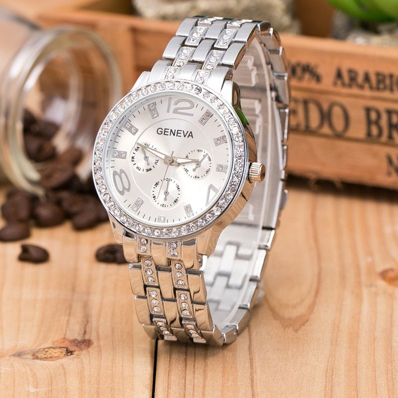 Luxury Women Quartz Wristwatch Rose Gold Diamonds Analog Quartz Watches No