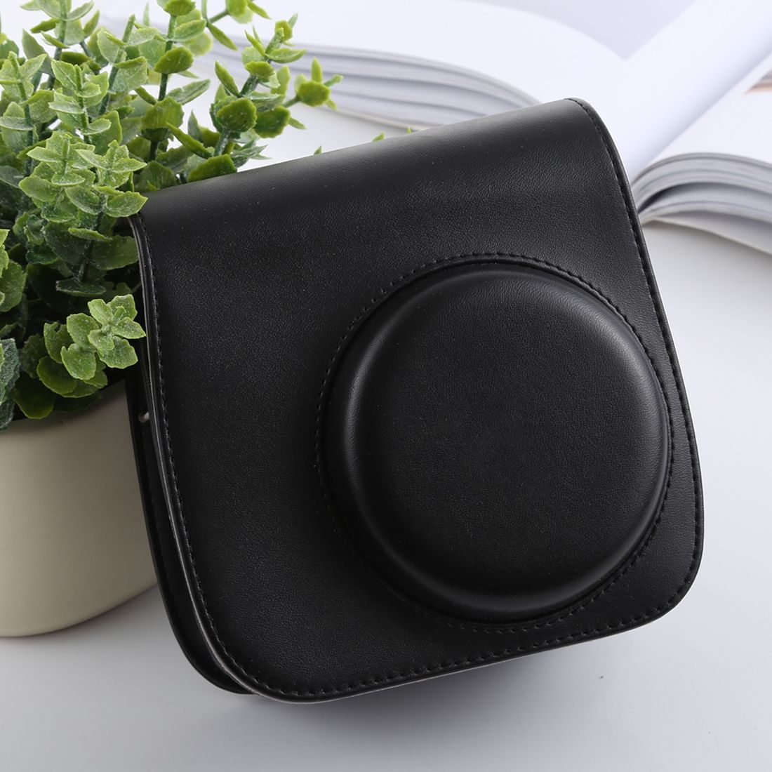 Retro Style Full Body Camera PU Leather Case Bag With Strap For FUJIFILM Instax Mini 9 / Mini 8+ / Mini 8(Black)