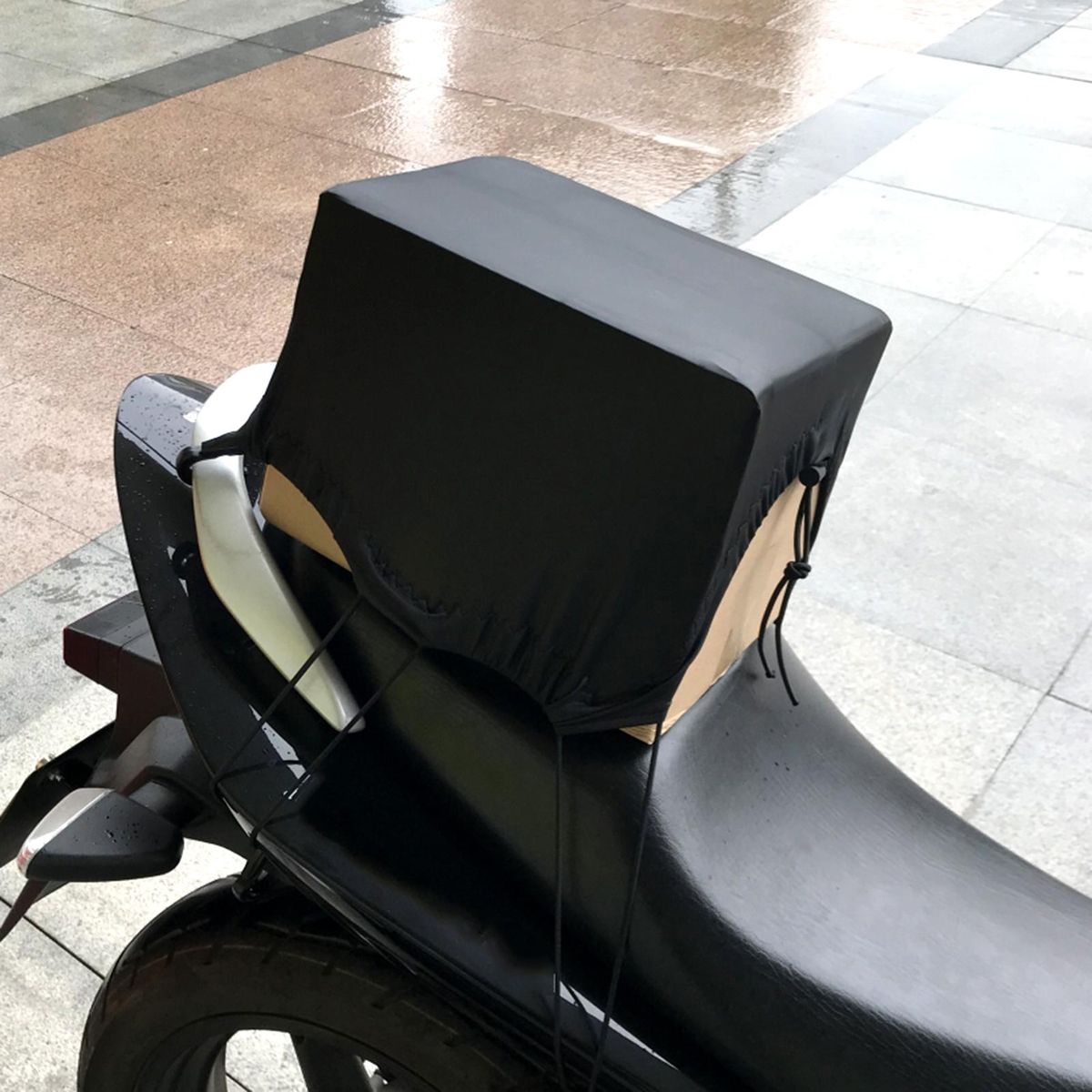 Motorcycle Rear Shelf Cover Trunk Seat Rear Rack Waterproof Luggage Cover Elastic Motorbike Luggage Cover for Keeping   Items Secure (Black) M/L