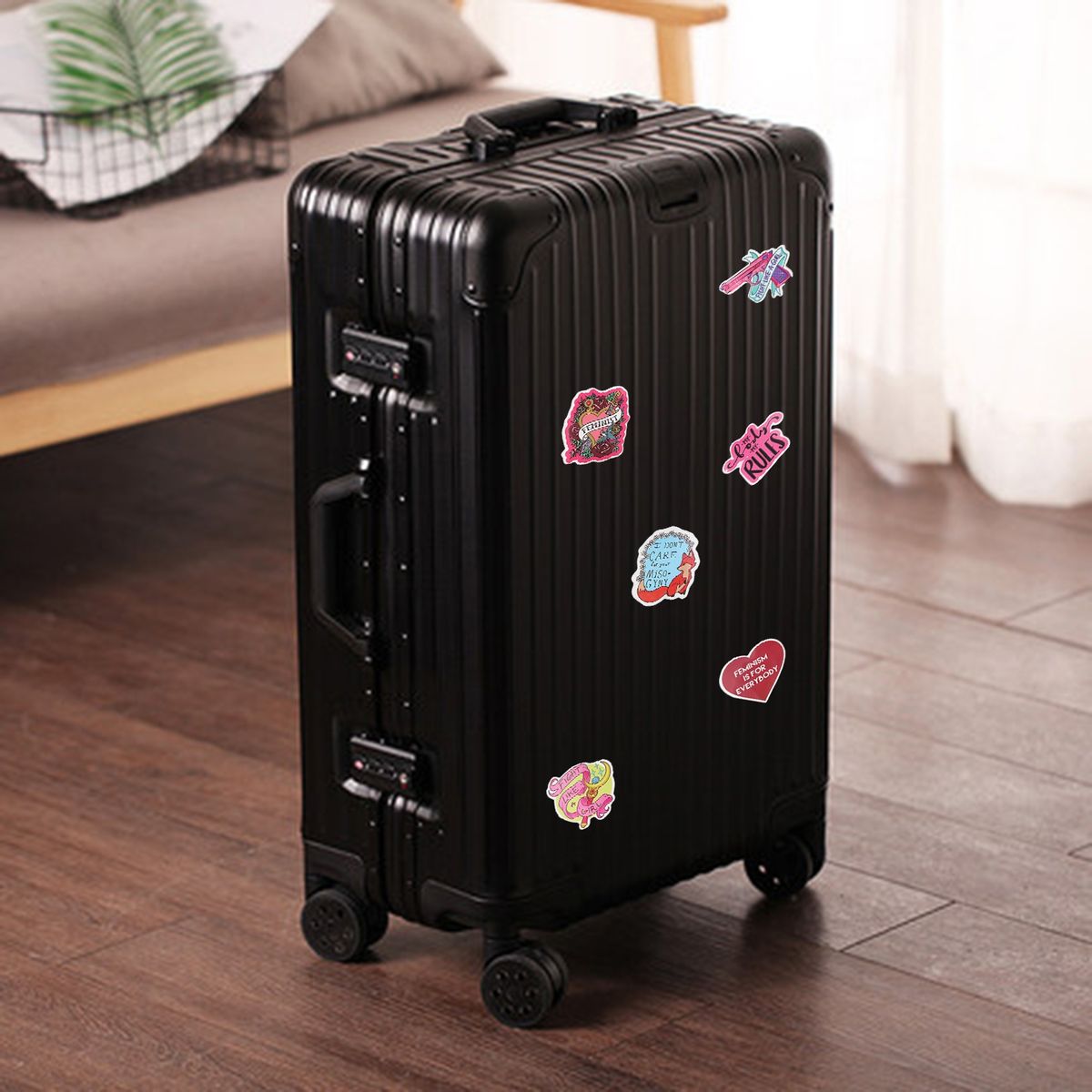 35Pcs Guitar Sticker High Viscosity Luggage Decals Mix Color