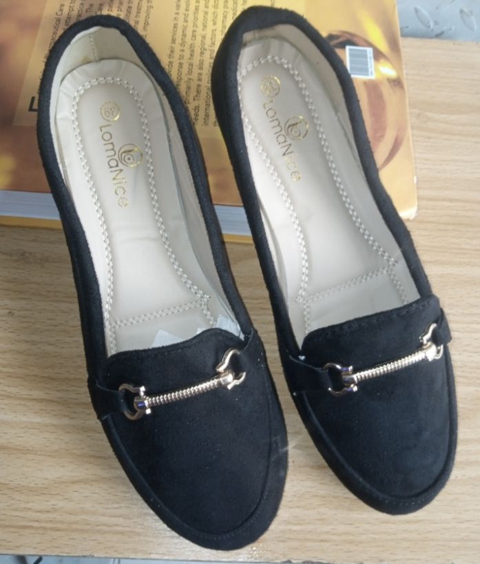 Unique  Flat Shoe - Black
