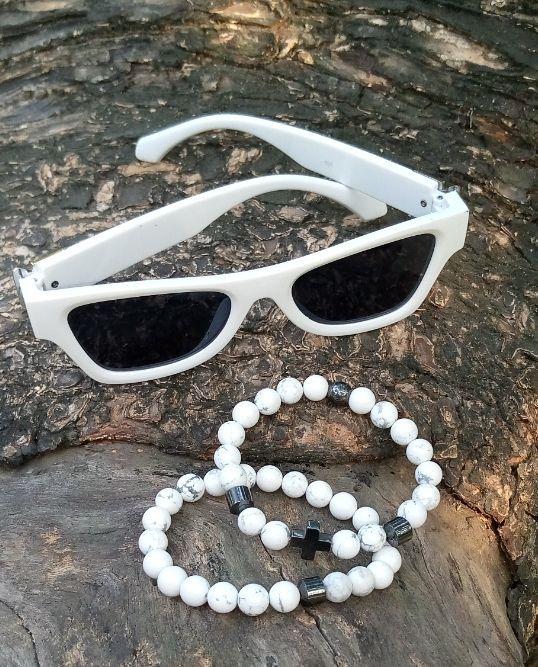 White Malachite Bead Bracelet And Sun Glass