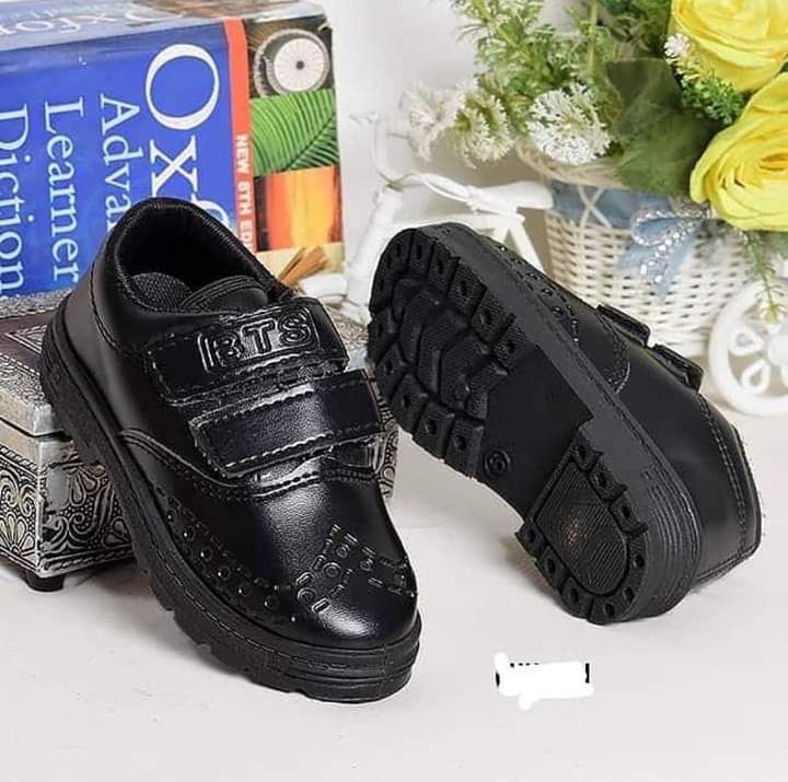 Quality Back To School Shoe With A Pair Of Socks