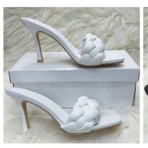 Heel Slippers- White