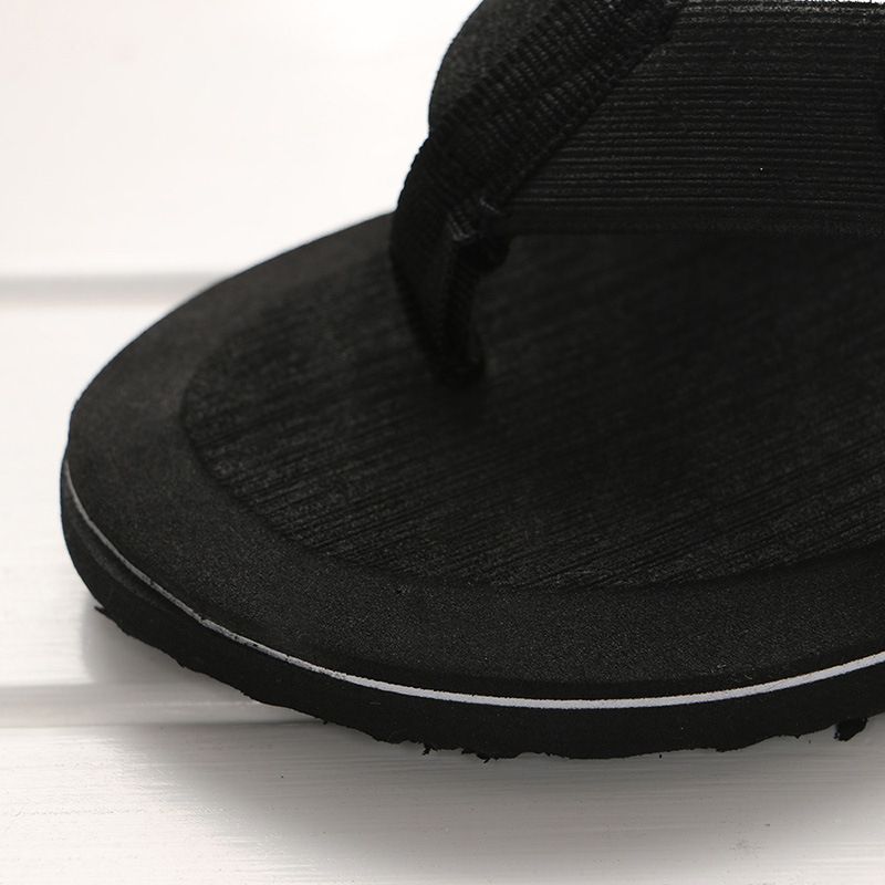 New Super-Light Beach Casual Flip-flops/ Slippers - Black
