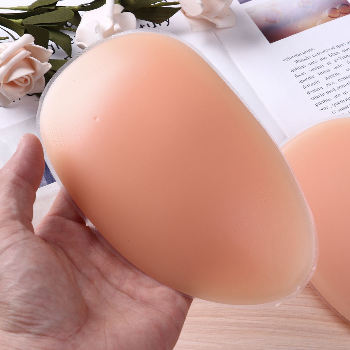 (Nude 300g)1 Pair Silicone Hip  Pads Ocks Enhancers Inserts Comfortable Removable Reusable Hip Padding Padded Women Push Up Panties DOU