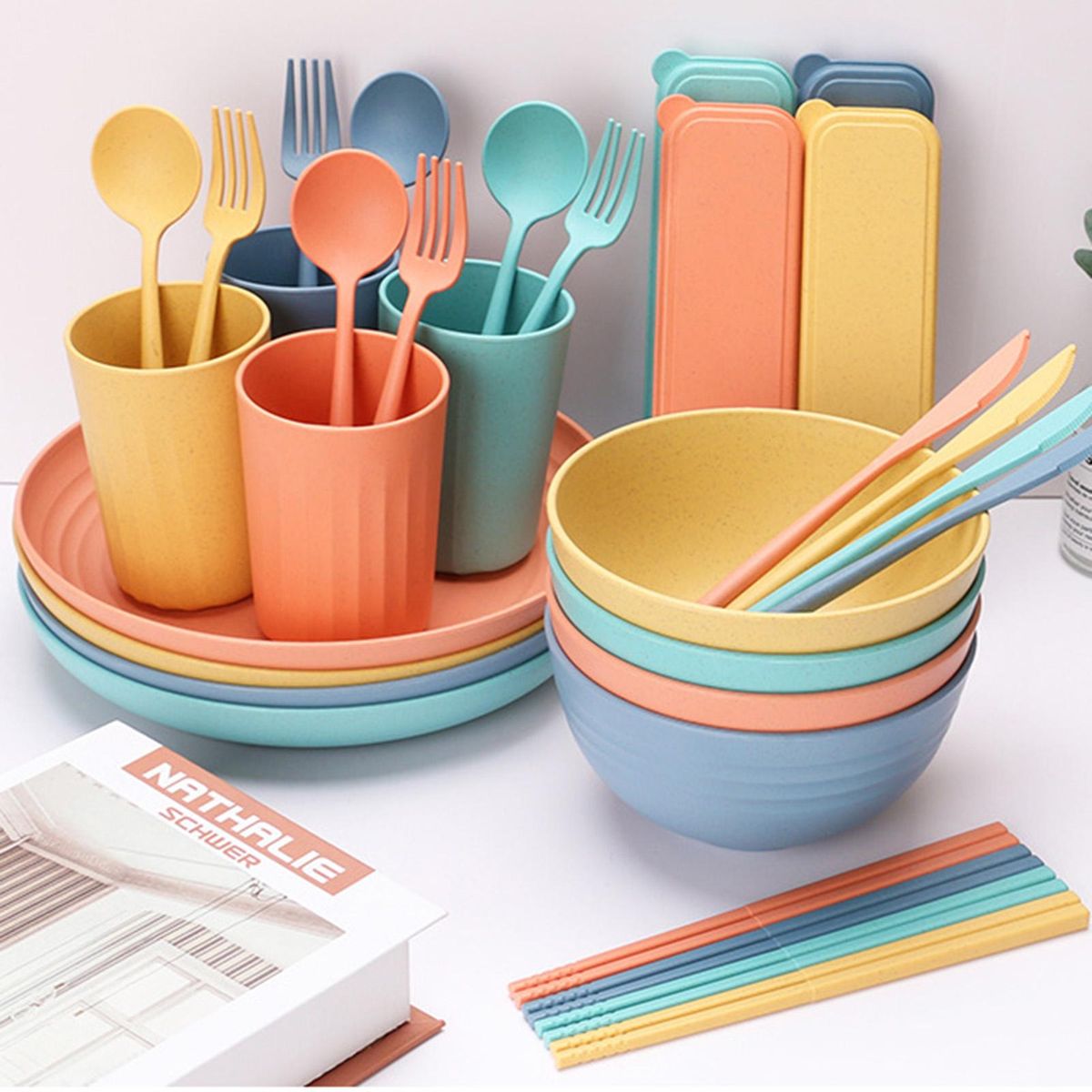 32PCs Food-grade Wheat Straw Dinnerware Set Microwave Dishwasher Freezer Safe Plates Bowls Cups Spoons Forks Chopsticks Cutters Cutlery Boxes Practical Tableware Eco-friendly Reusable Kitchen Utensils for Kitchen Kindergarten