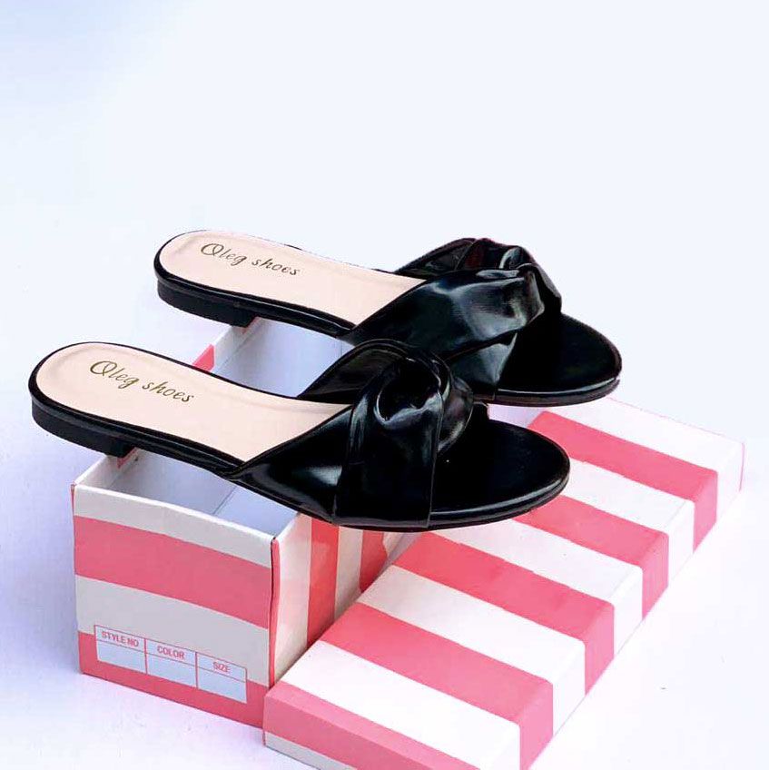 Quality Ladies Oleg Shoes Black Colour