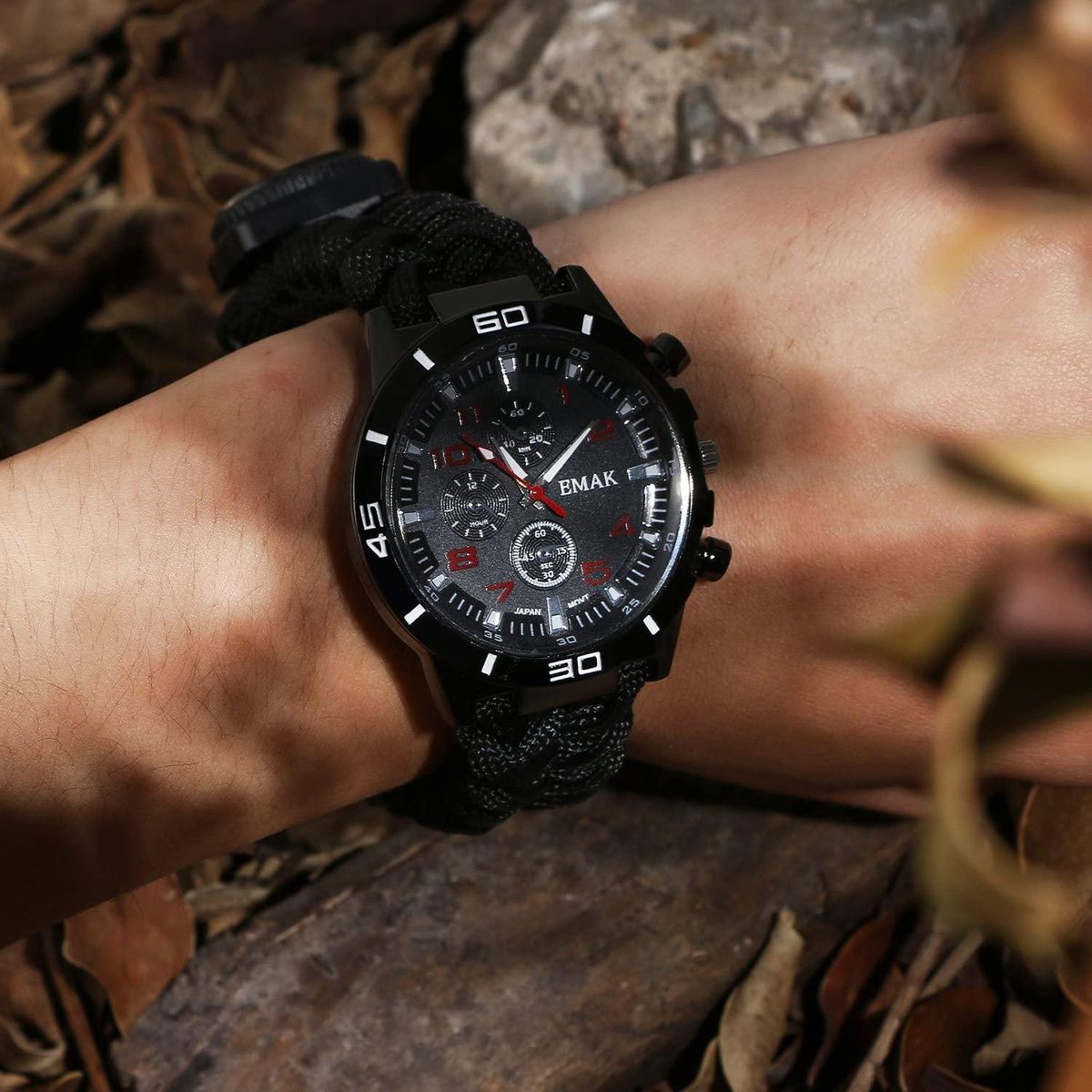 6 in 1 Survival Bracelet Watch Multifunctional Emergency Survival Watch with Paracord Whistle Black
