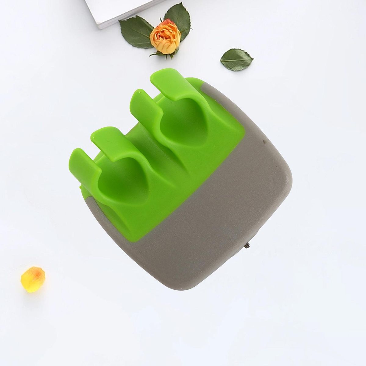 2 Pcs Fruit Graters Finger Grip Cabbage Graters Grey and Green
