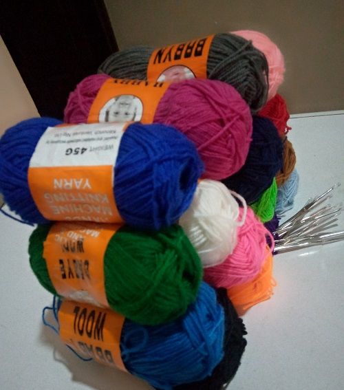 16 Pieces Colorful Knitting Yarn + 12 Crochet Pins