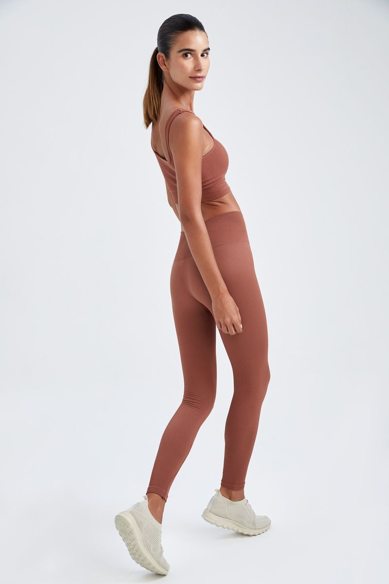 Woman Legging Fit Knitted Leggings-Brown