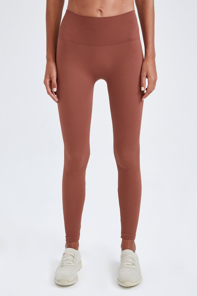 Woman Legging Fit Knitted Leggings-Brown
