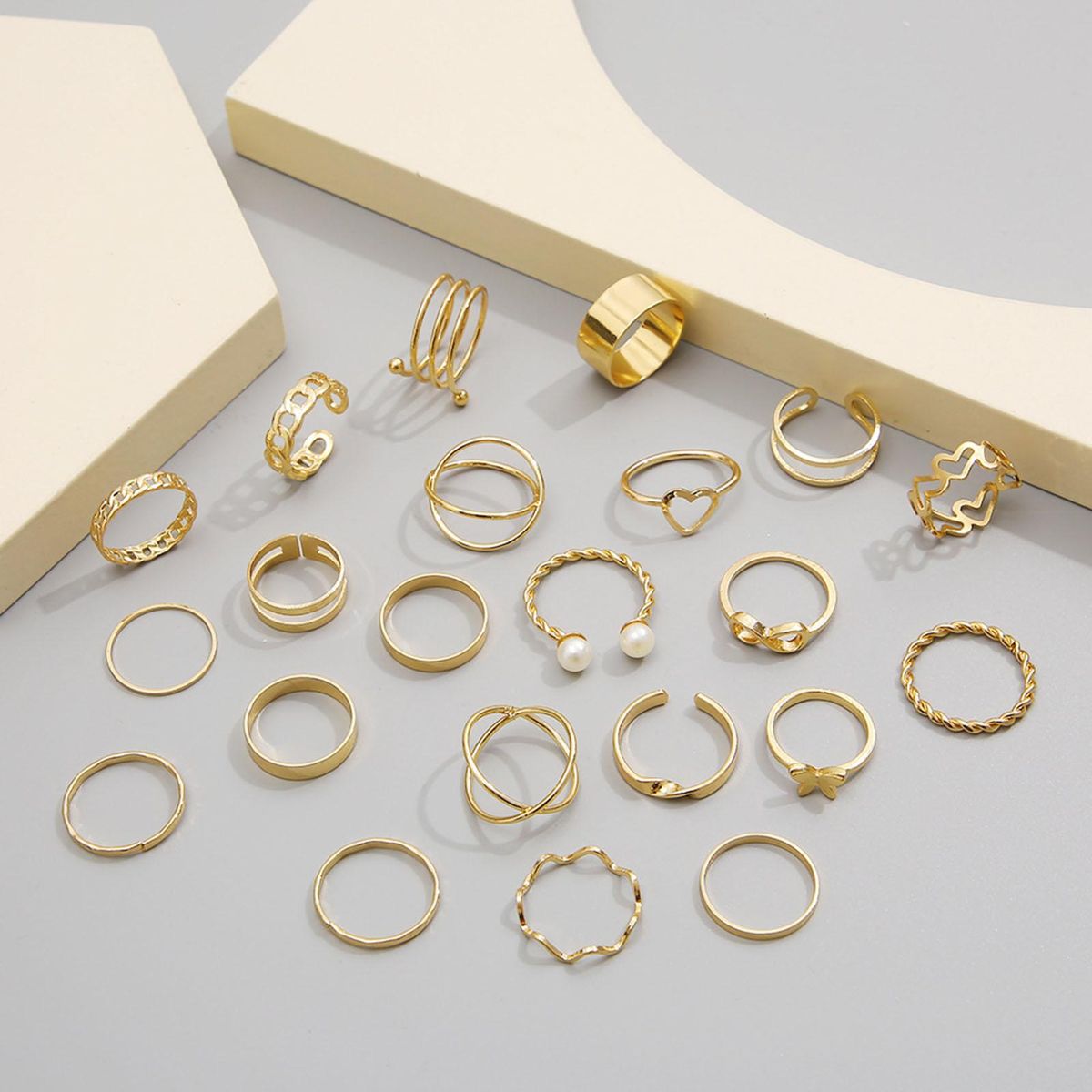 22PcsSet Finger Rings Hollowed-out Heart Decor Ladies Rings Golden