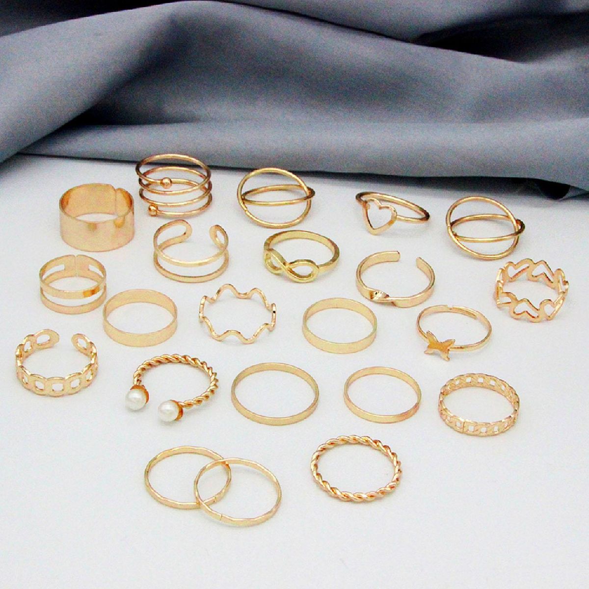 22PcsSet Finger Rings Hollowed-out Heart Decor Ladies Rings Golden