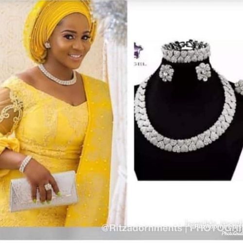 Simple And Unique Iced  Necklace And Earrings Bride Jewelry Set