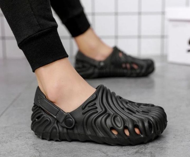 Unisex Fashion Foot Wear/ Waterproof Beach Wear For Outdoor - Black