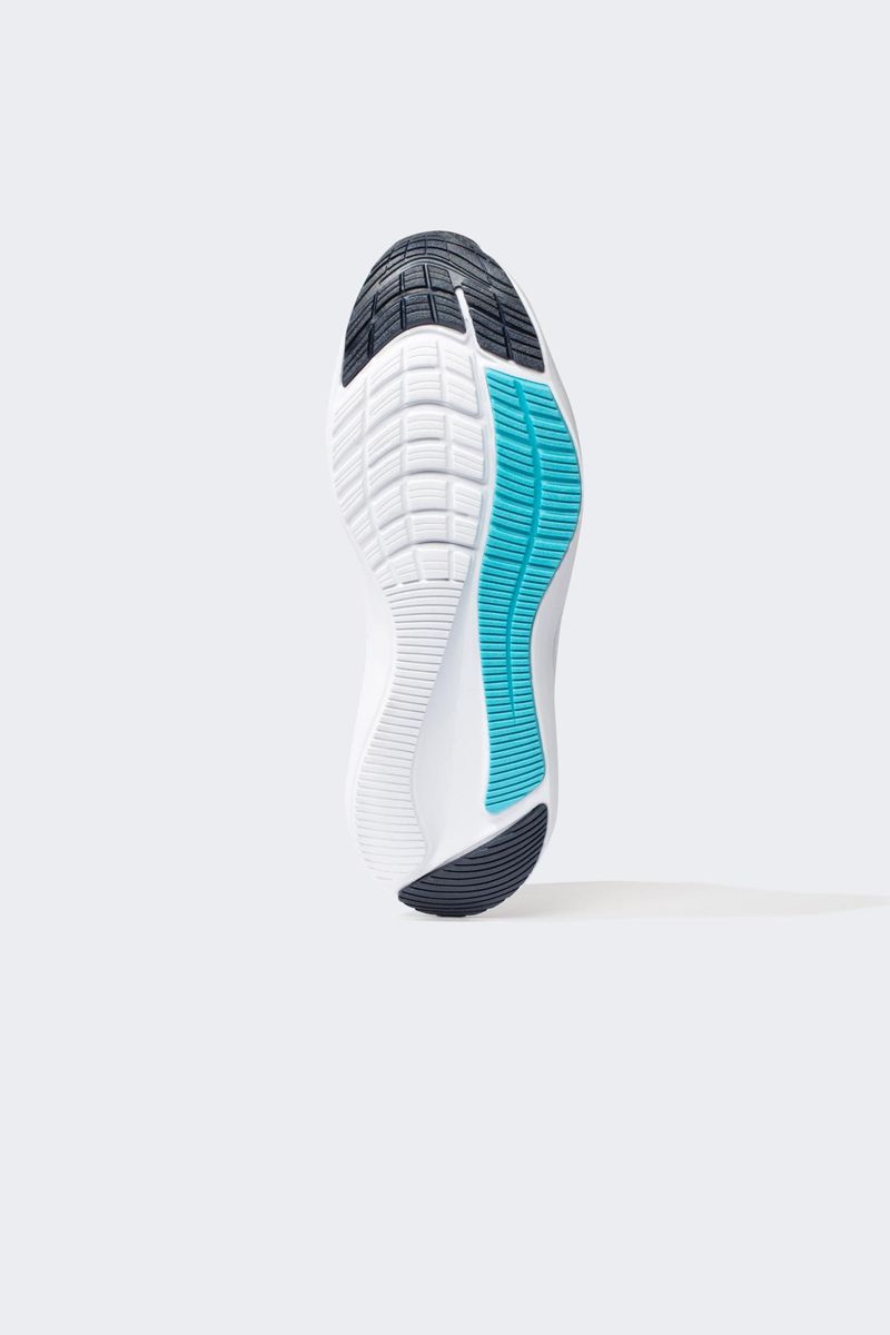 Man Casual Sport Shoes - White