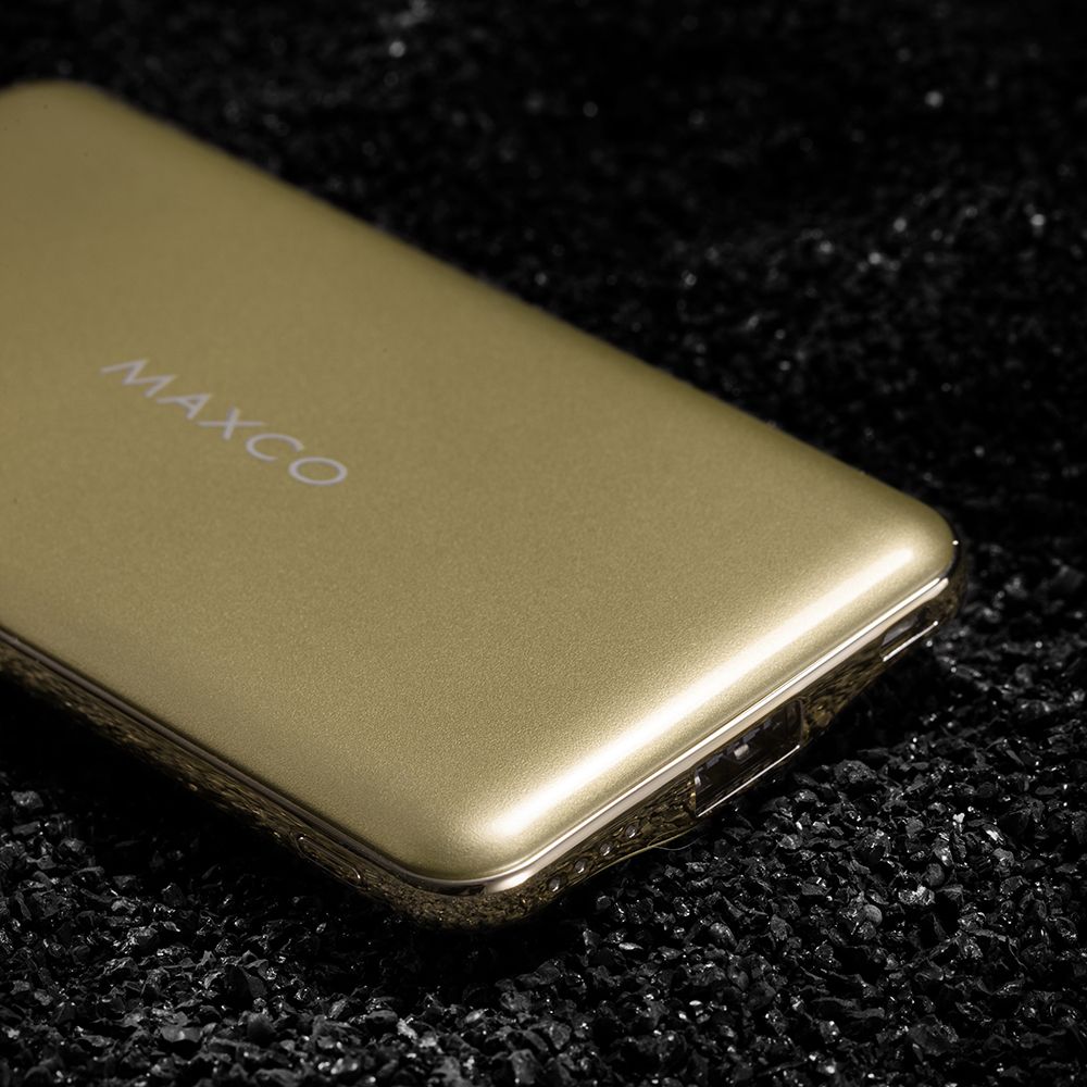 MAXCO MR8000C    8000mAh  Portable Charger Ultra-Compact