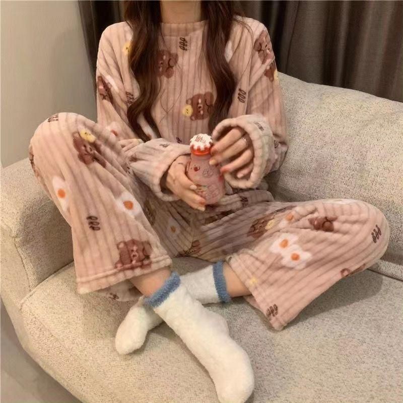 New Bear Suit 2022 Autumn and Winter Pajamas round Neck Loose Thin Long Sleeve Home Wear Coral Fleece Ladies Two-Piece Set