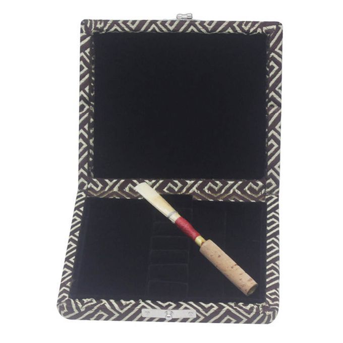 Holding 6 Pieces Reeds Coffee