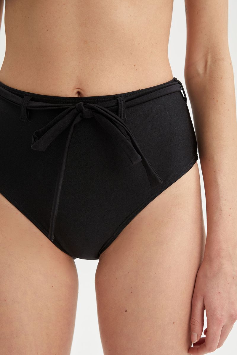 Woman Regular Fit Bikini Bottom - Black