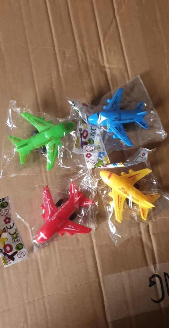 4 In 1Push Small Aeroplane (party Packs)  For Children