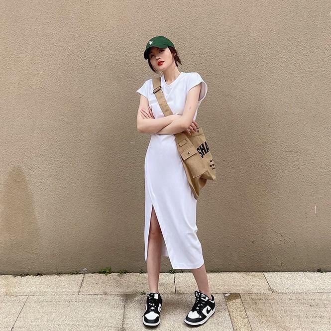 Young Hot Girl Pure Desire Style Design Sense Adult Lady like Woman Black Slit Sheath round Neck Dress Women's Long Waist Slimming