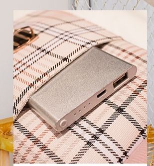 Small / Mini Hand Bag For Leisure Outings.